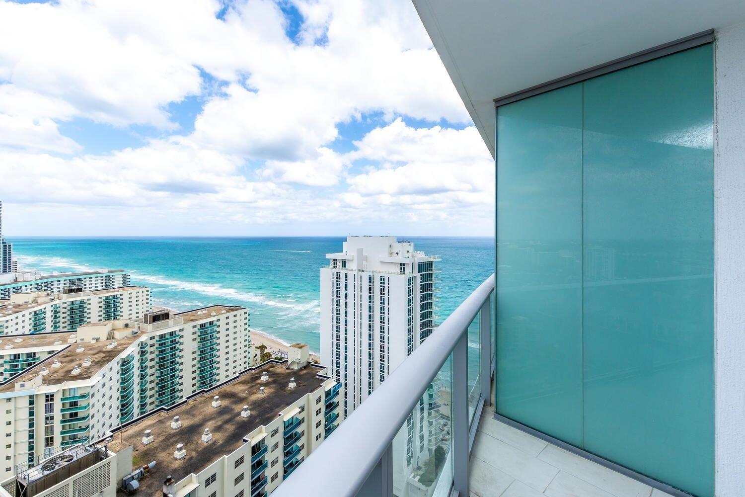 Lyfe Resort & Residences Hollywood Exterior photo
