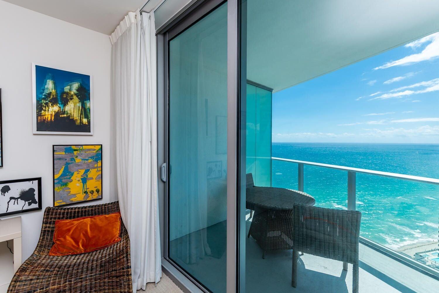 Lyfe Resort & Residences Hollywood Exterior photo
