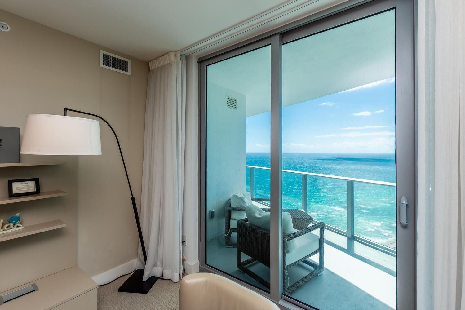 Lyfe Resort & Residences Hollywood Exterior photo